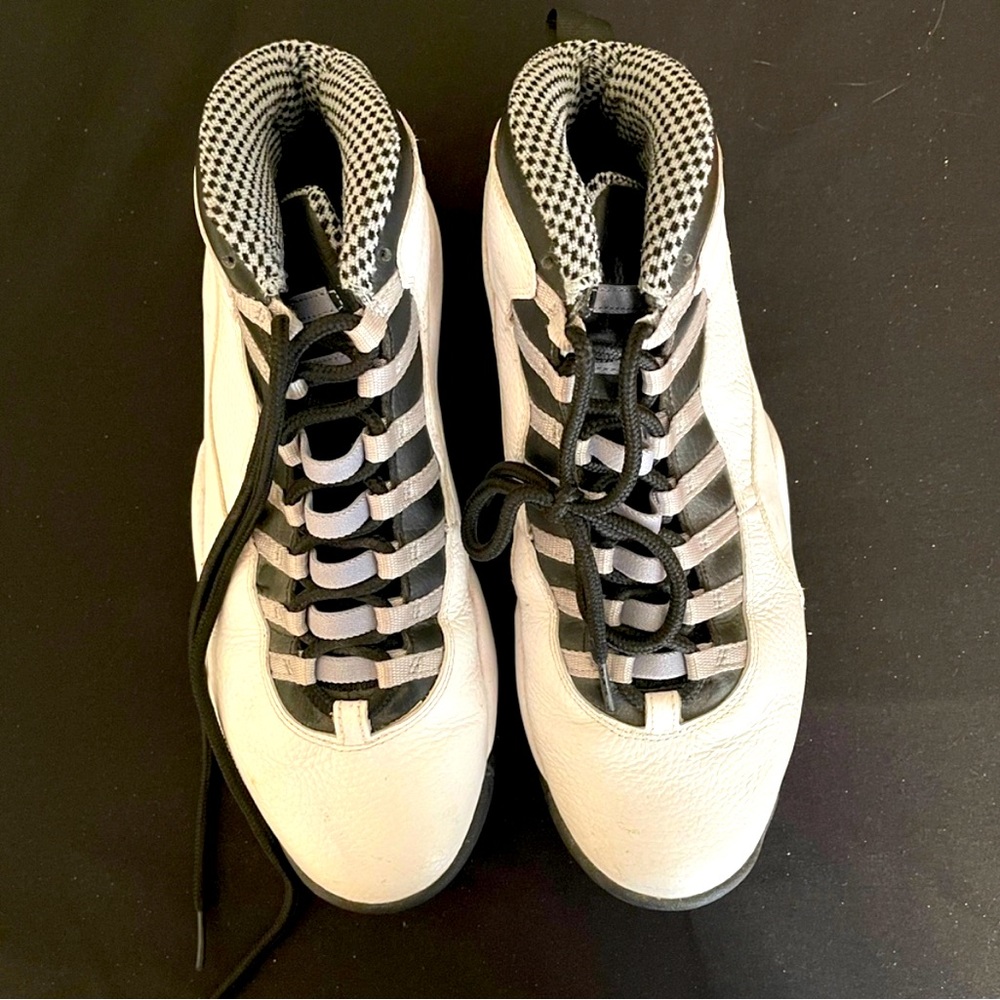 Retro Jordan 10s
